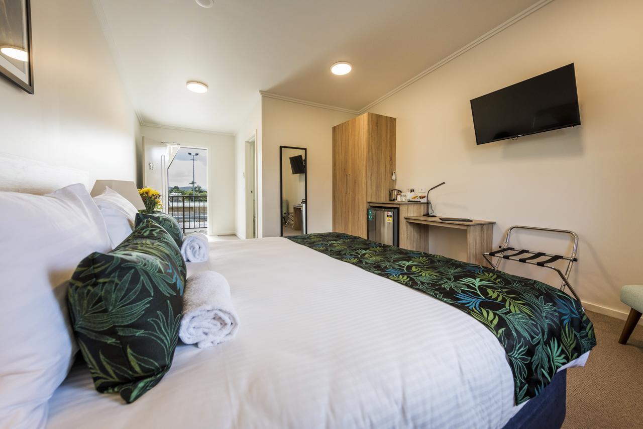 Club Maclean Motel Bagian luar foto